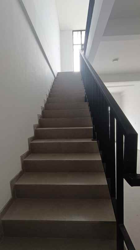 ruko eastern hill dekat merr rungkut pakuwon city dnd