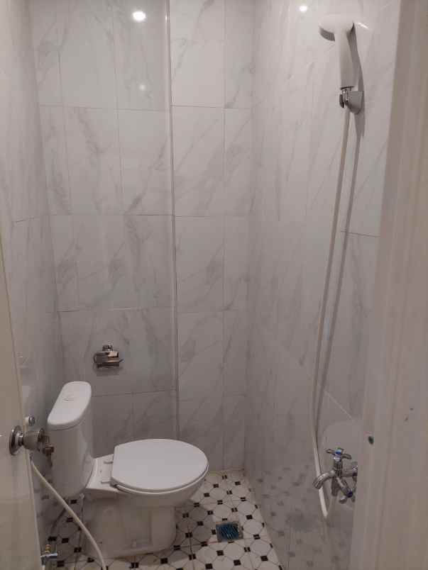 ruko gudang kantor lokasi strategis dipinggir