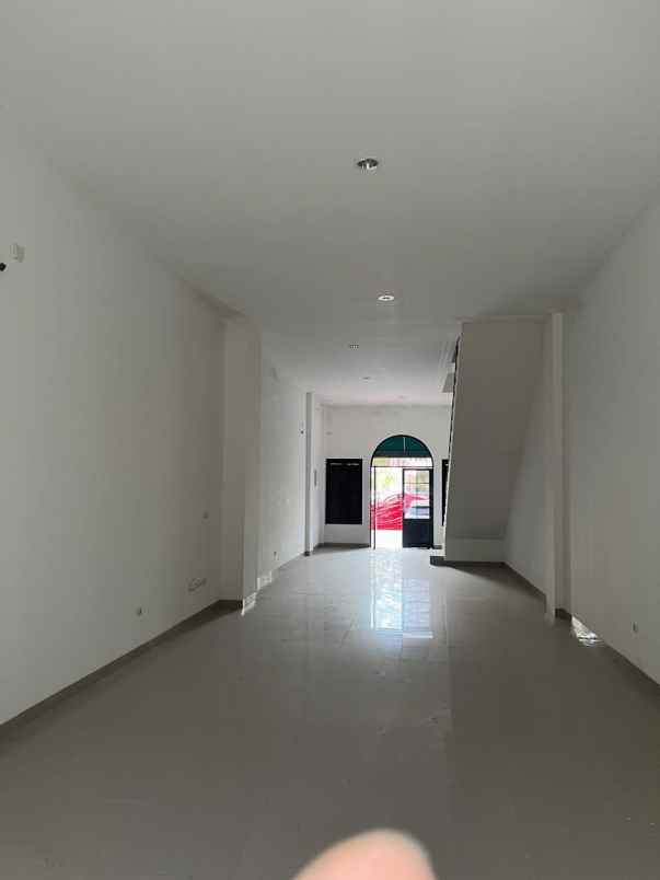 ruko premium 3 lantai osaka pik 2 siap buat usaha