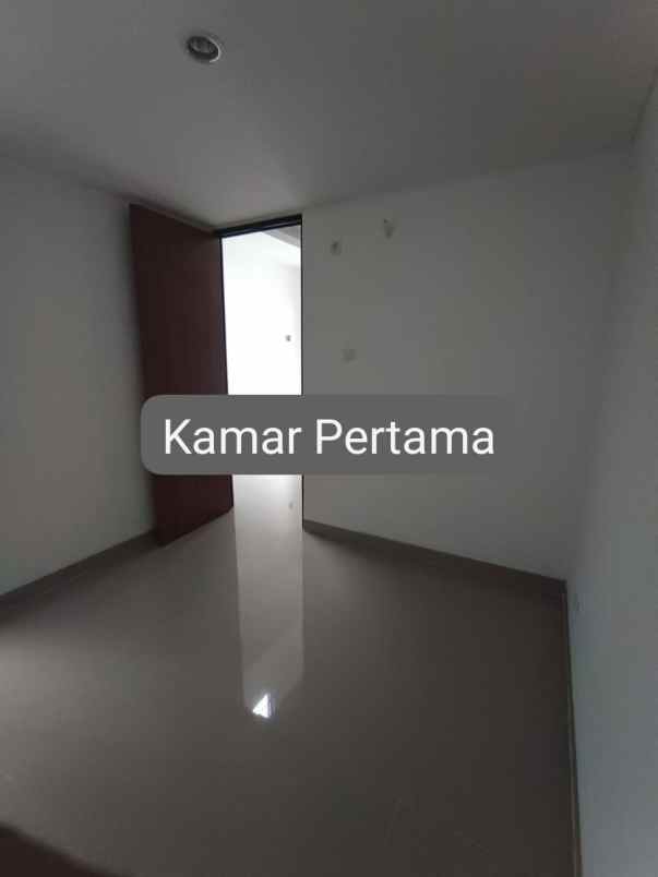 rumah 1 lantai mezzanine