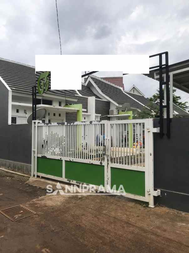 rumah 2 lantai dalam mini cluster bambu apus jaktim rn