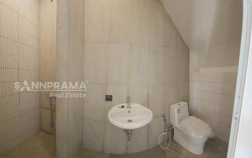 rumah 2 lantai dekat kantor walikota tangsel rn fido