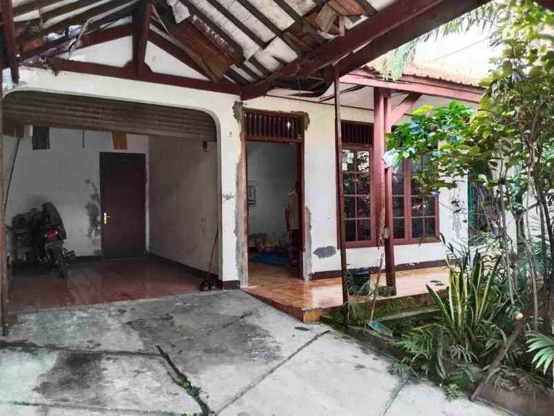 rumah 2 lantai dengan luas 150m2 di perumnas 1 bekasi