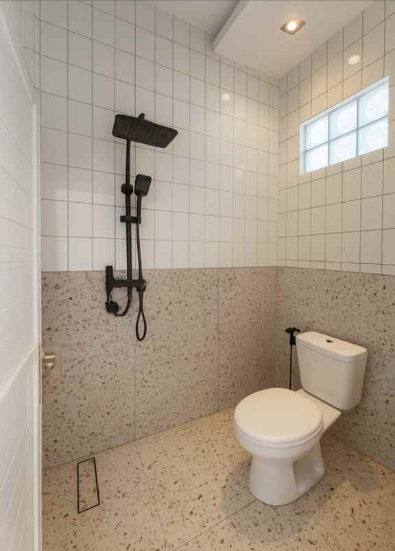 rumah 2 lantai di bandung kota