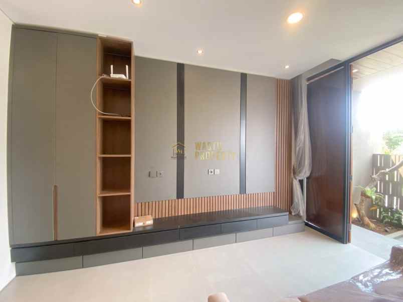 rumah 2 lantai full furnished 7 menit dari tugu jogja