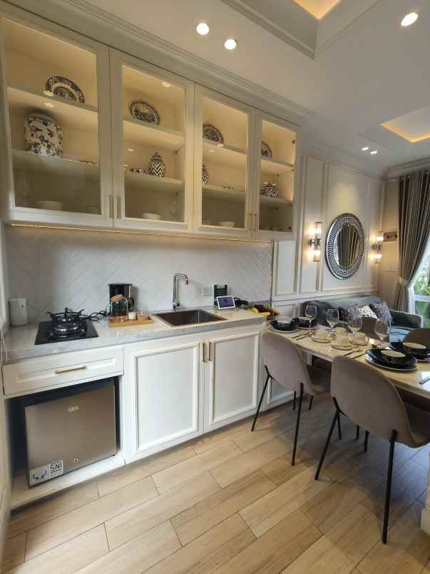 rumah 2 lantai siap huni lokasi strategis