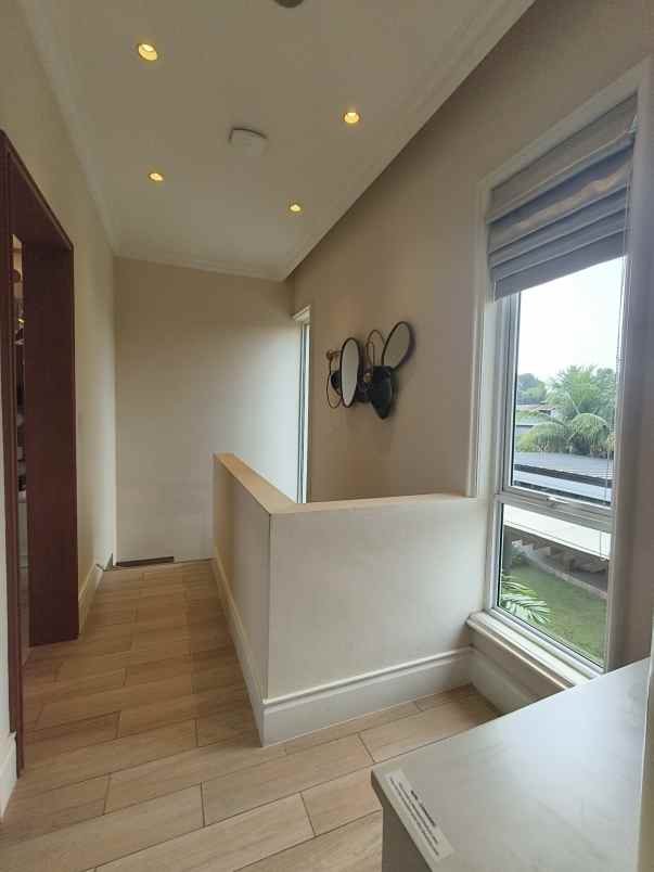 rumah 2 lantai siap huni lokasi strategis