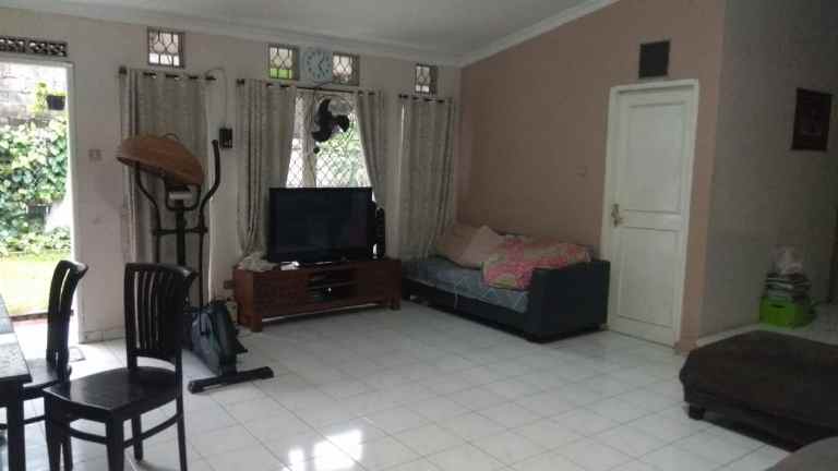 rumah anggrek loka bsd