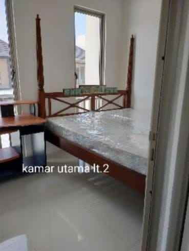 rumah area green land surabaya 2 lantai nego