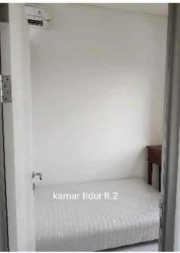 rumah area green land surabaya 2 lantai nego