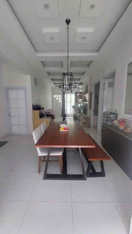 rumah bagus siap huni di kemang pratama bekasi