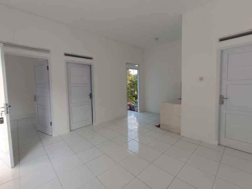 rumah bangunan baru siap huni