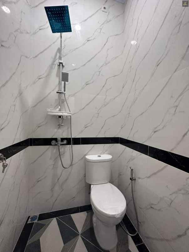 rumah baru klasik terjangkau bebas banjir