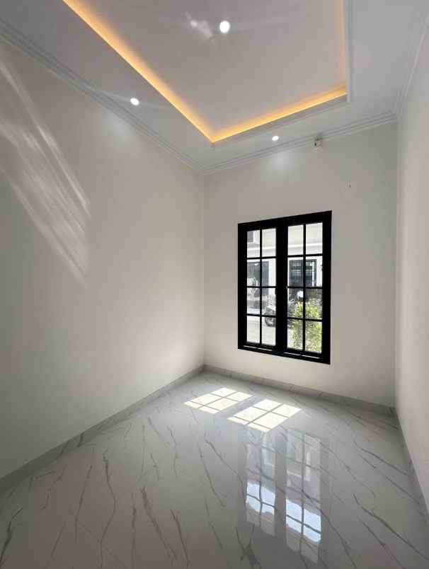 rumah baru minimalis modern di lenteng agung jaksel