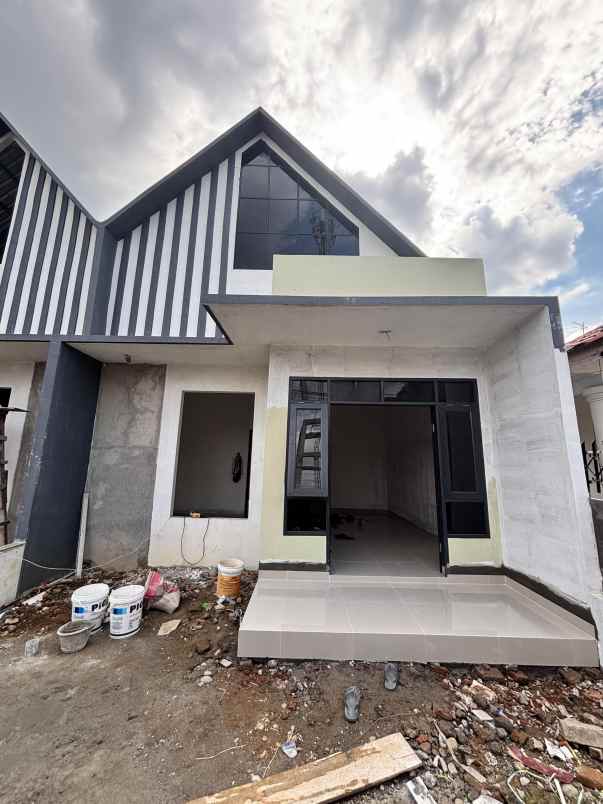 rumah baru modern mewah medan johor