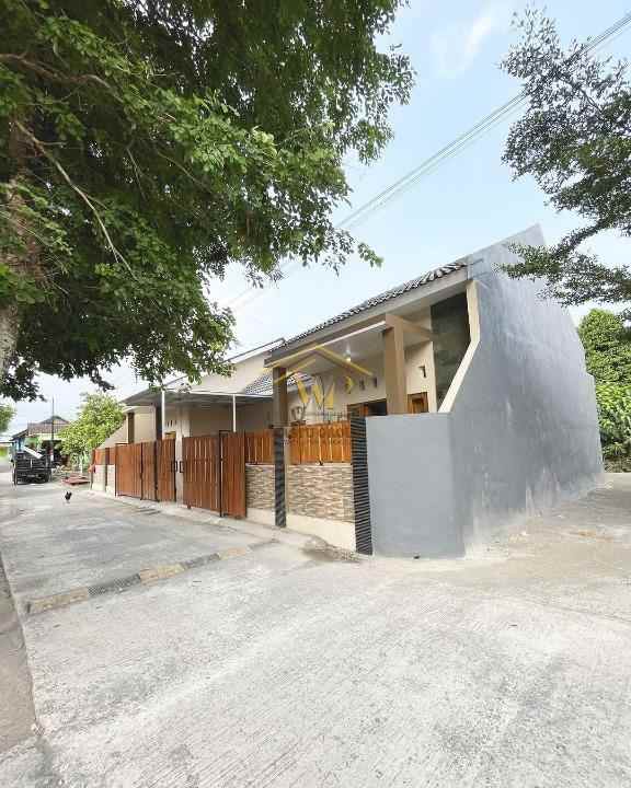 rumah baru siap huni posisi hook di kalasan