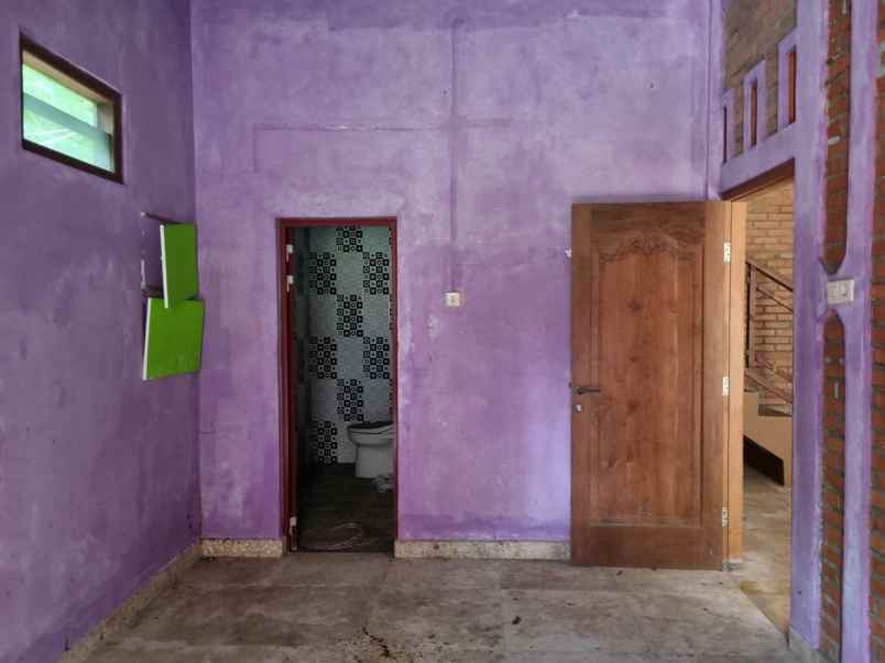 rumah besar tanah luas setengah harga di minggir