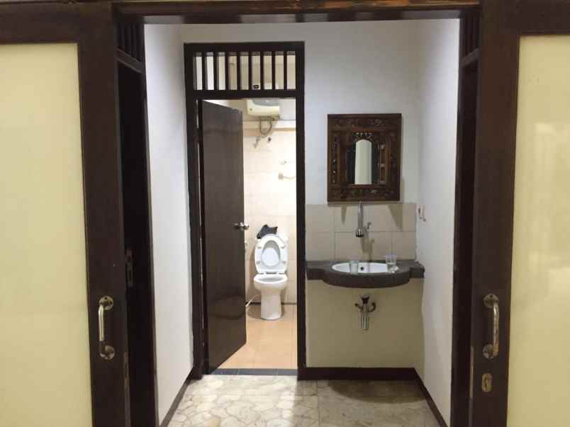 rumah blok m kebayoran baru