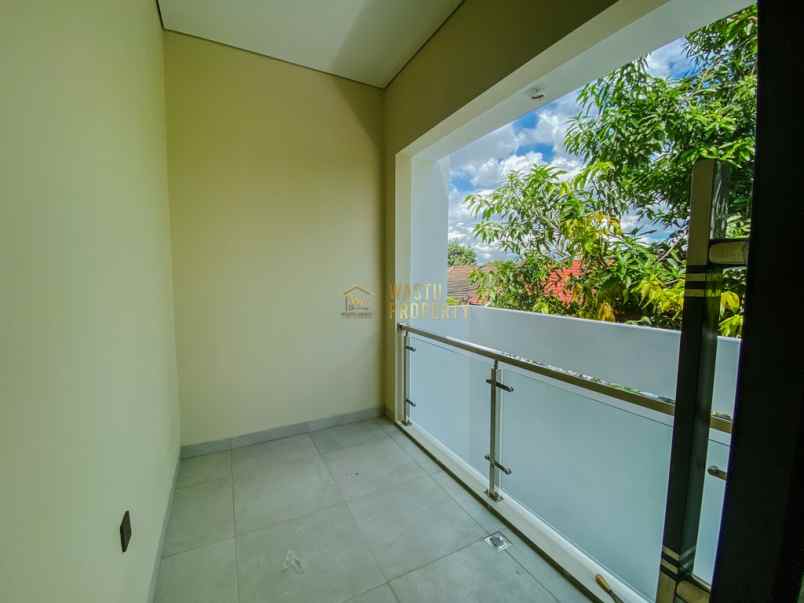 rumah cantik mewah 500 meter dari jalan godean