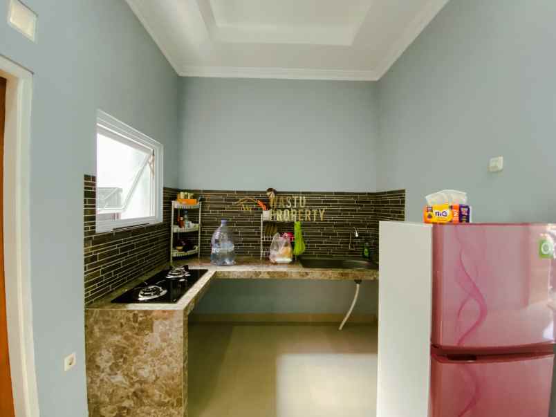 rumah cantik siap huni di purwomartani dekat pamela 7