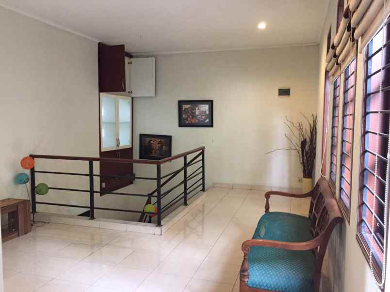 rumah cinere raya limo