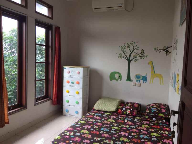 rumah cinere raya limo