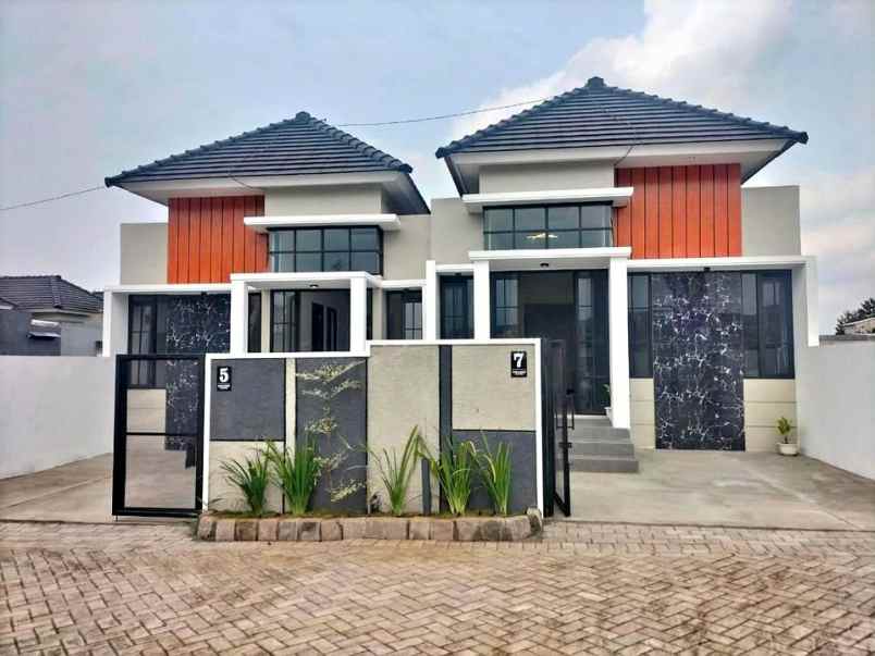 rumah cluster sukun edelweiss dekat pasar induk gadang