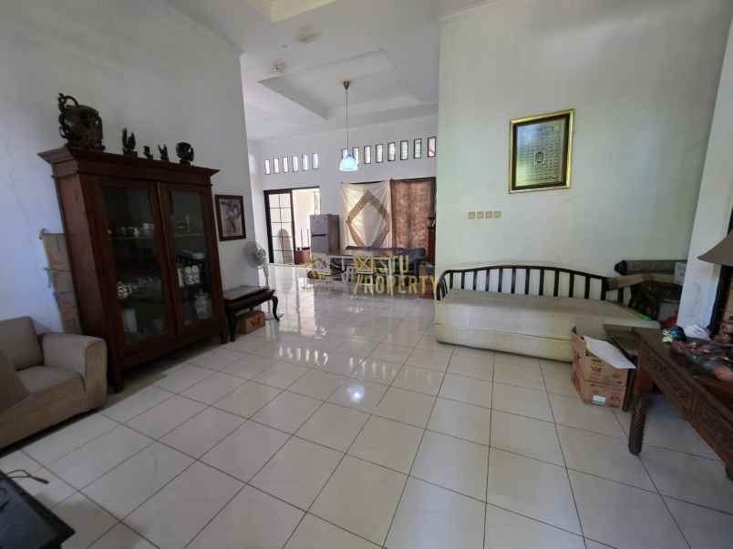 rumah dan tanah luas di villa inti persada tangsel