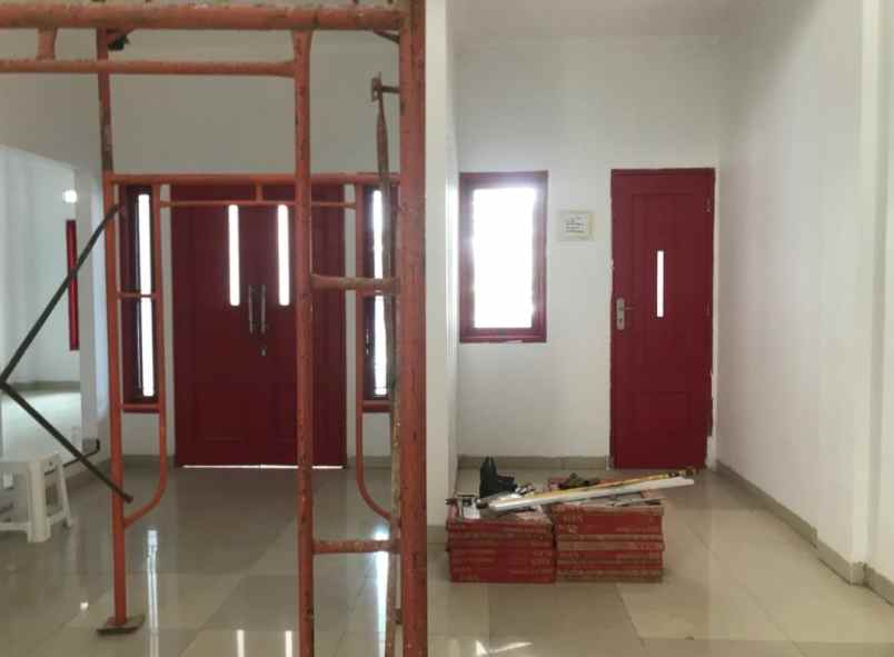 rumah dekat mall di prima harapan regency bekasi utara