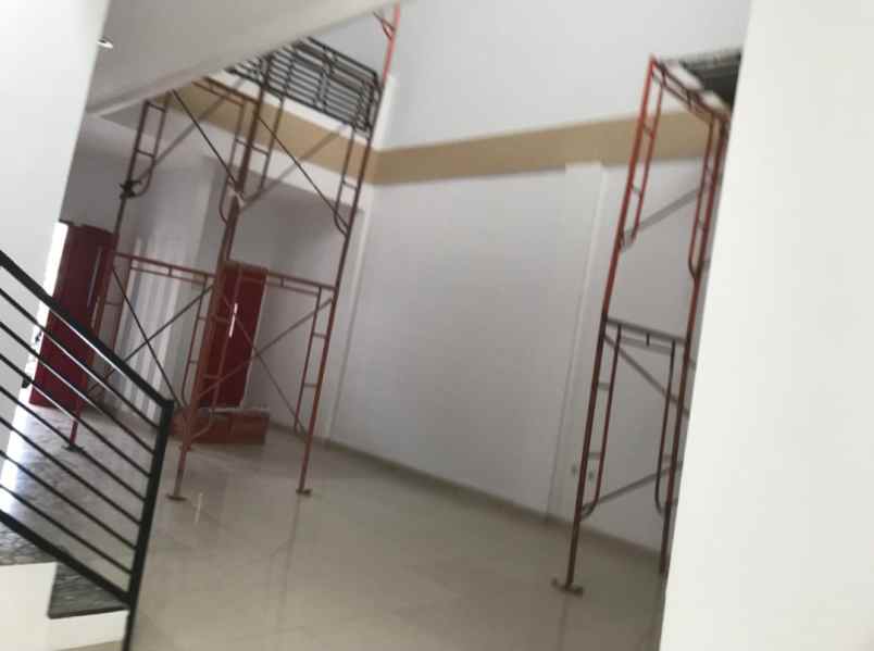 rumah dekat mall di prima harapan regency bekasi utara