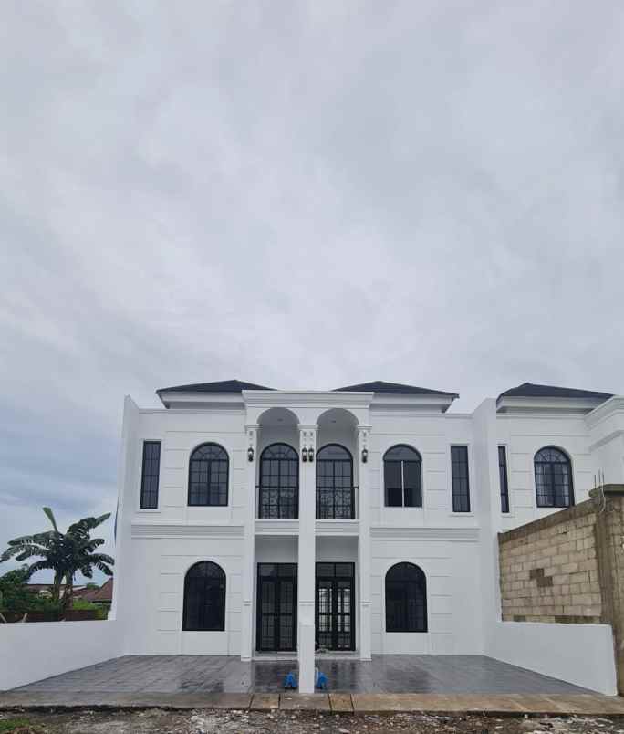 rumah desain klasik lokasi perdos unhas antang