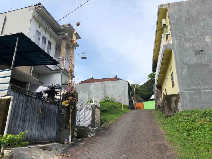 rumah di kwanji dalung kokoh modern dan terawat