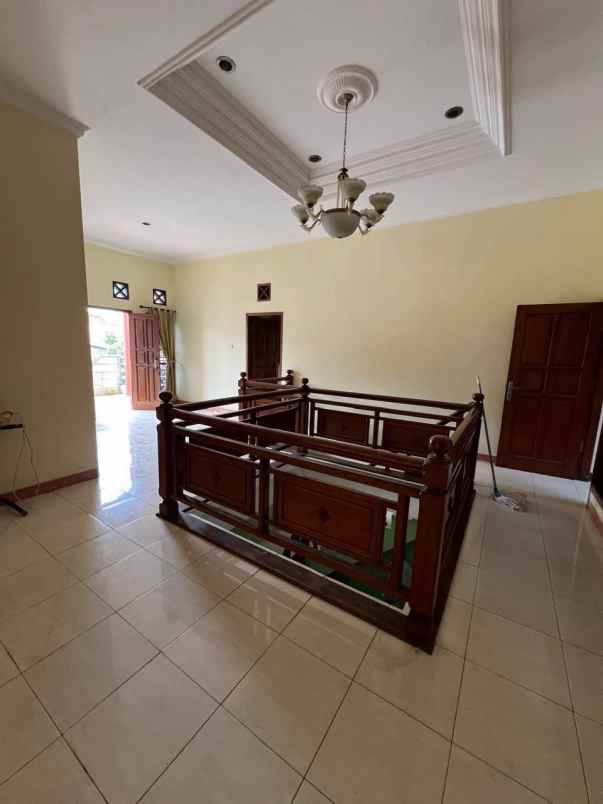 rumah dijual disewakan gubeng kertajaya surabaya timur