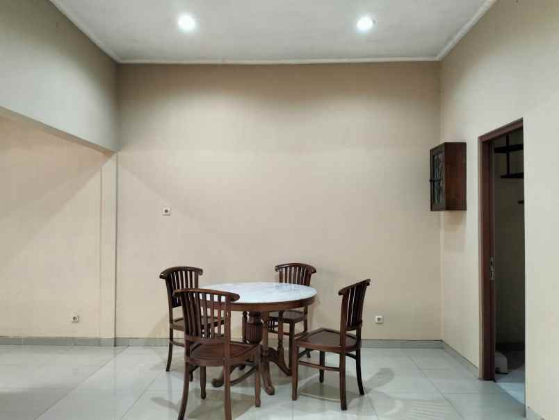 rumah disewakan alam galaxy sambikerep surabaya