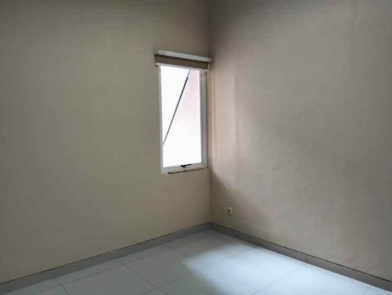 rumah disewakan alam galaxy sambikerep surabaya
