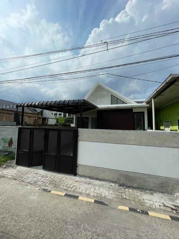 rumah eksklusif modern mewah