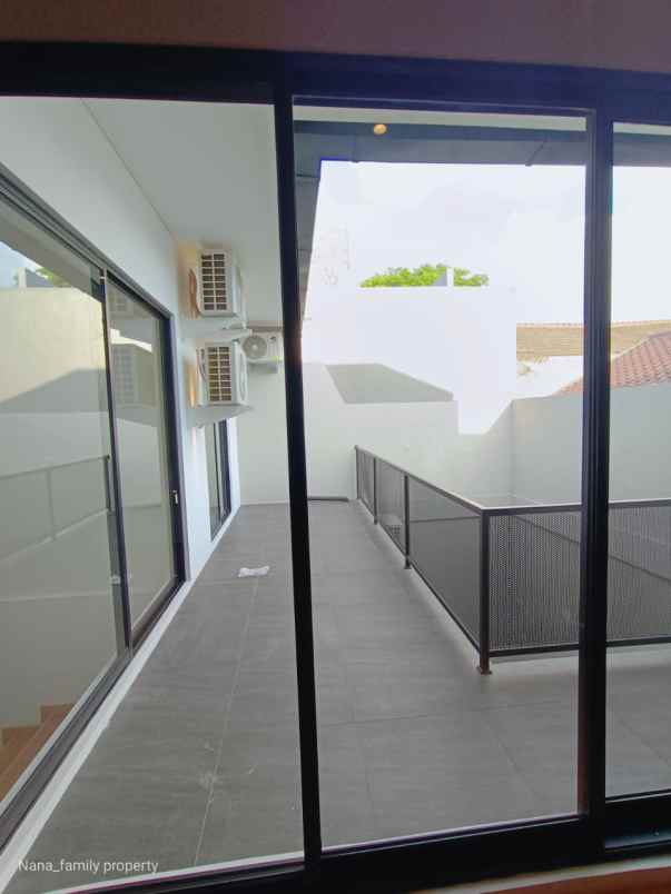 rumah elegant modern di joglo