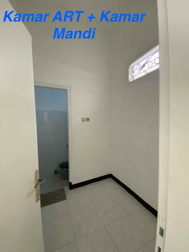 rumah hook mulyosari prima hadap timur utara