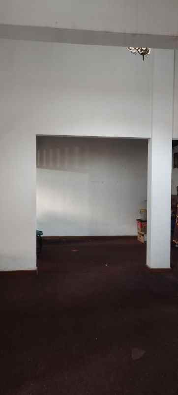 rumah hook strategis bebas banjir lingkungan tenang