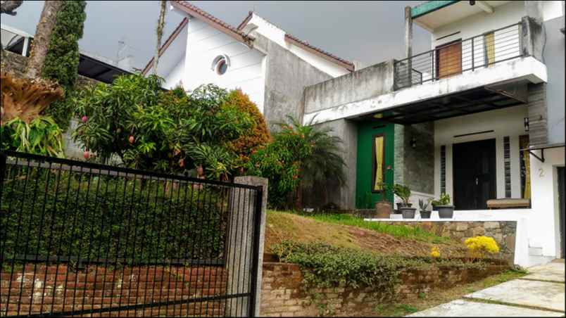 rumah jalan cipaheut selatan