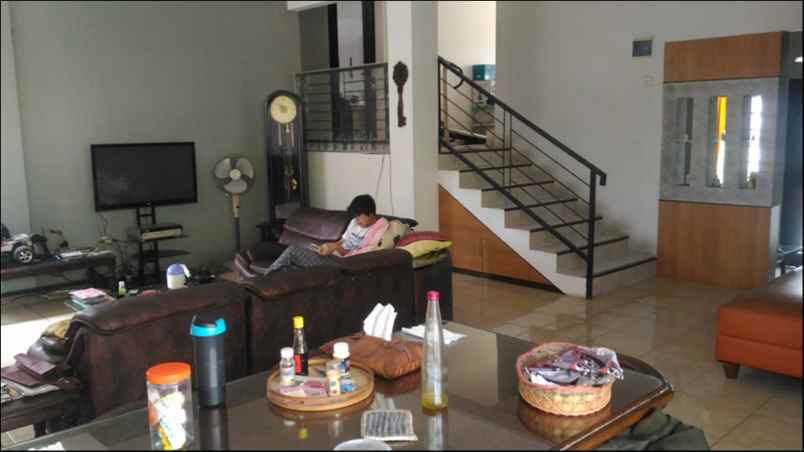 rumah jalan cipaheut selatan