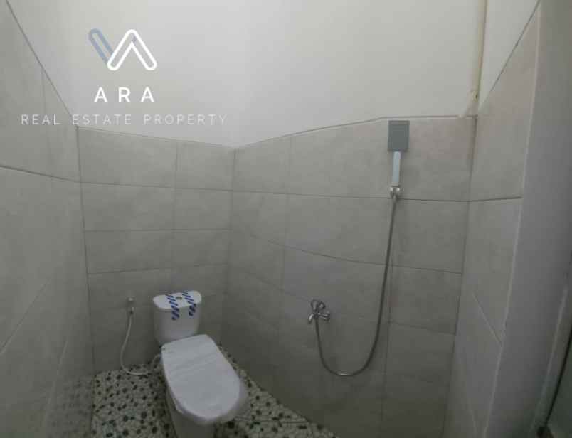 rumah jalan kav raya rajabasa