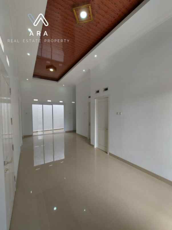 rumah jalan kav raya rajabasa