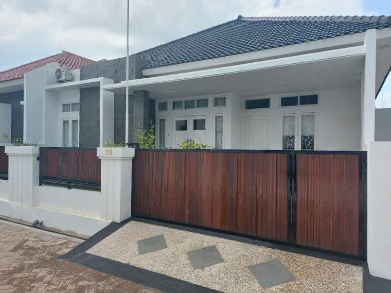 rumah jalan kav raya rajabasa