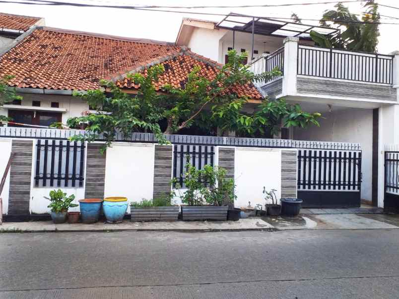 rumah jalan kincan raya jatibening