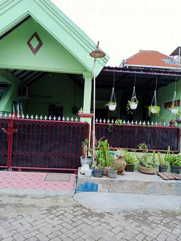 rumah jalan raya anggaswangi