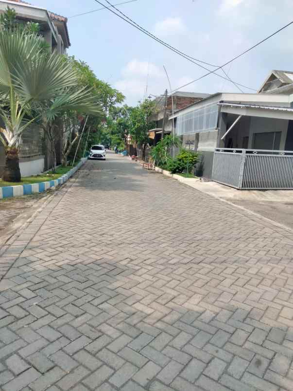rumah jalan raya anggaswangi