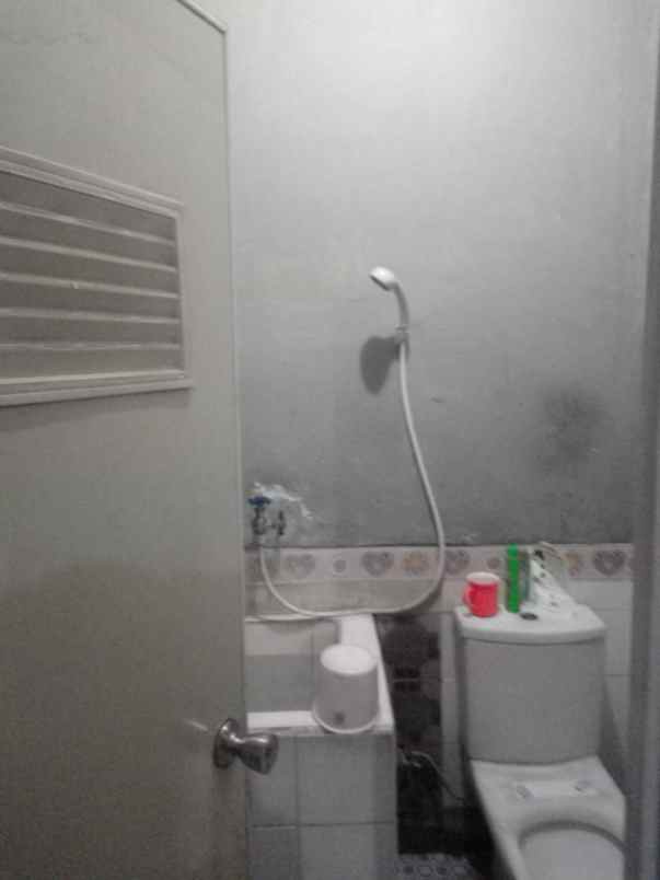 rumah jalan raya anggaswangi