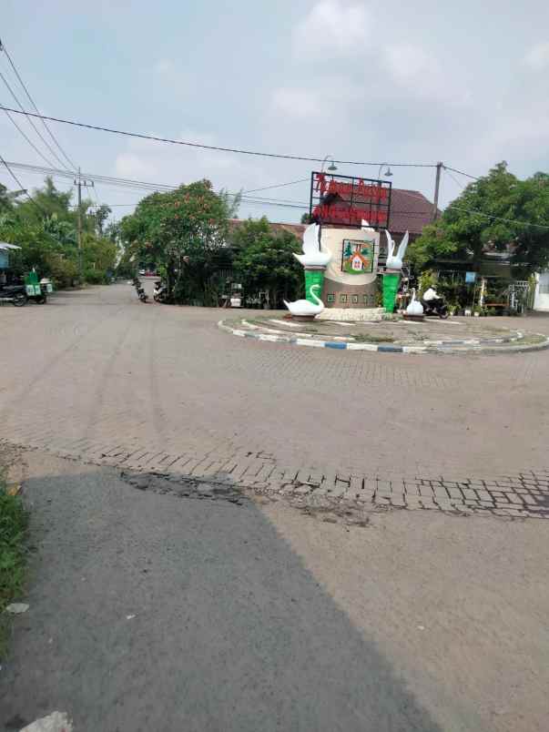 rumah jalan raya anggaswangi