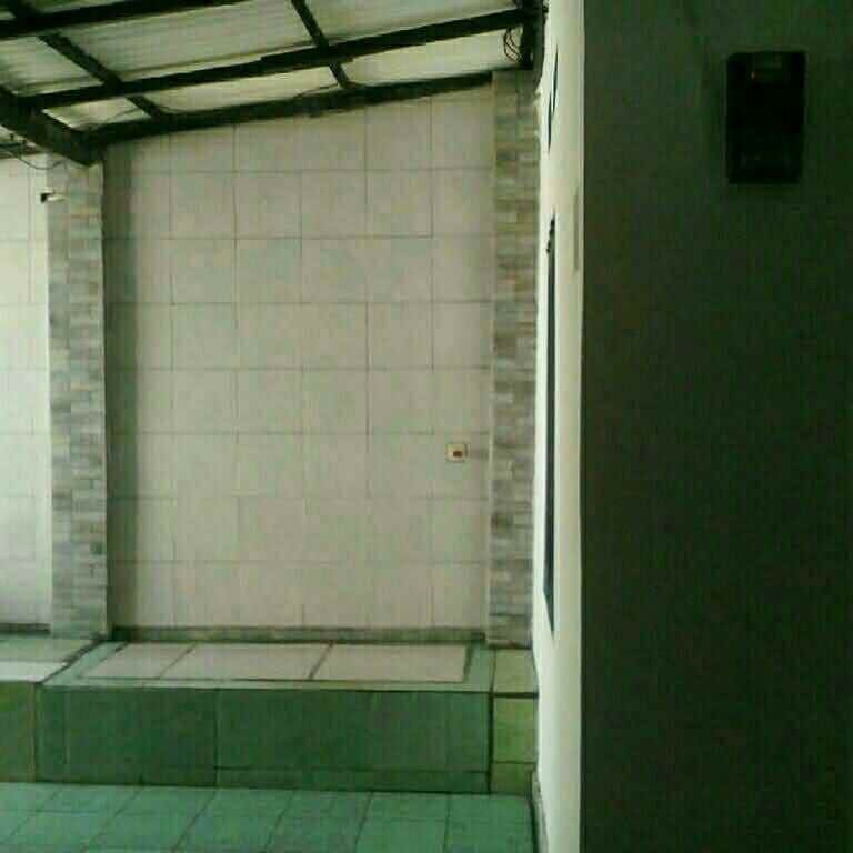 rumah jalan raya bogor km 40